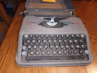 Lot 21 - hermes baby typemachine - afbeelding 3 van  4