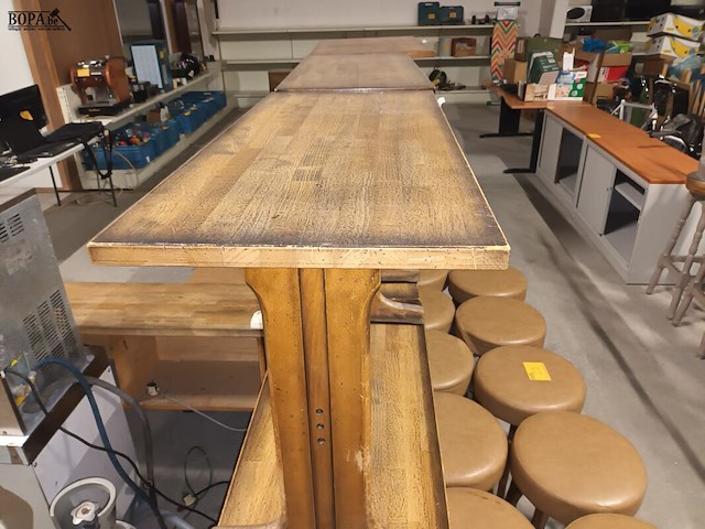 Lot 21 - houten café tafel. 4 stuks - afbeelding 4 van  5