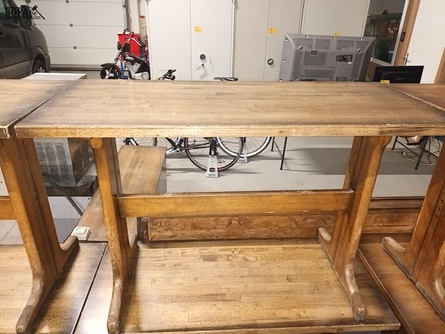 Lot 21 - houten café tafel. 4 stuks - afbeelding 5 van  5