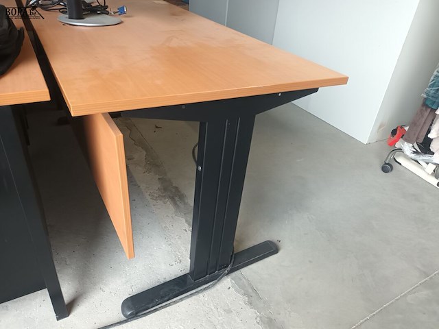 Lot 21 - kantoortafel - afbeelding 3 van  3