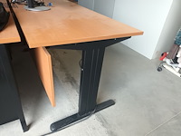 Lot 21 - kantoortafel - afbeelding 3 van  3