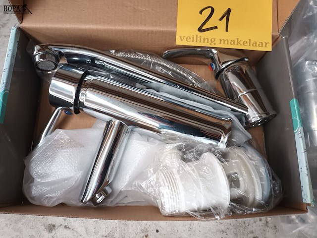 Lot 21 - materiaal voor sanitair - afbeelding 5 van  5