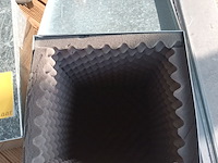 Lot 21 - metalen opbergbox. 2 stuks - afbeelding 2 van  4