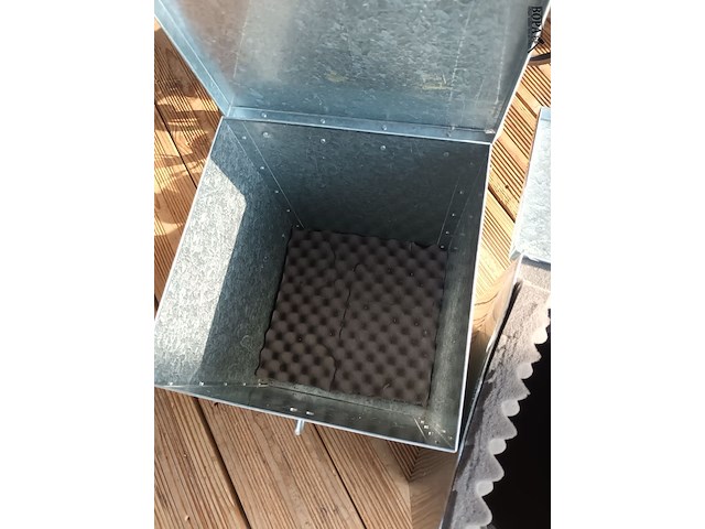 Lot 21 - metalen opbergbox. 2 stuks - afbeelding 3 van  4