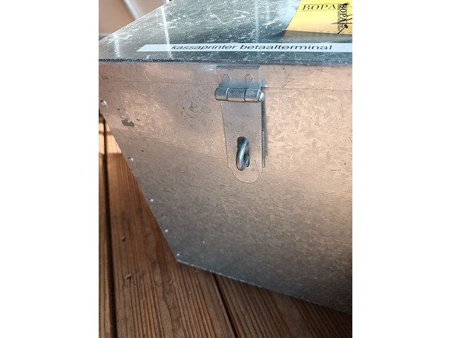 Lot 21 - metalen opbergbox. 2 stuks - afbeelding 4 van  4