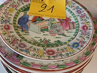 Lot 21 - oosterse sierborden. 9 stuks