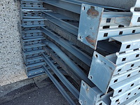 Lot 21 - palletstelling met 12 staanders - afbeelding 2 van  5