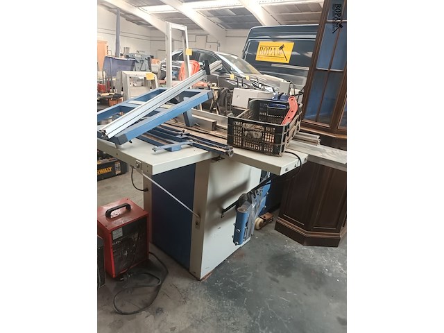 Lot 21 - paneelzaagmachine hbm - afbeelding 4 van  5