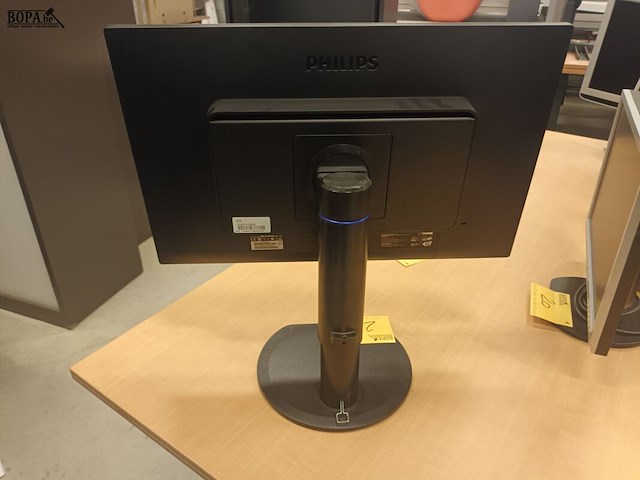 Lot 21 - philips led monitor 59 cm. 10 stuks - afbeelding 3 van  4
