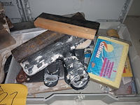 Lot 21 - plamuurgereedschap - afbeelding 2 van  4