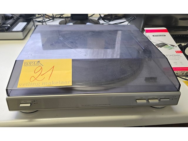 Lot 21 - platenspeler - afbeelding 1 van  7