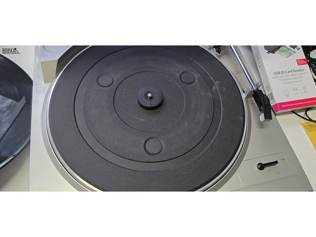 Lot 21 - platenspeler - afbeelding 3 van  7