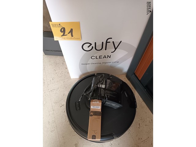 Lot 21 - robot stofzuiger eufy - afbeelding 1 van  5
