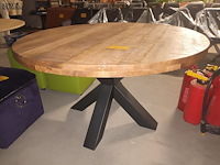 Lot 21 - ronde eettafel