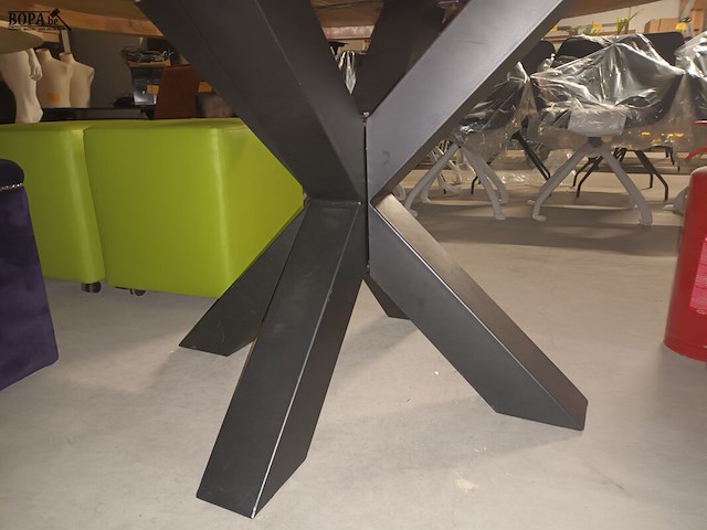 Lot 21 - ronde eettafel - afbeelding 2 van  4