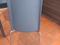 Lot 21 - tafel met stoelen - afbeelding 4 van  5