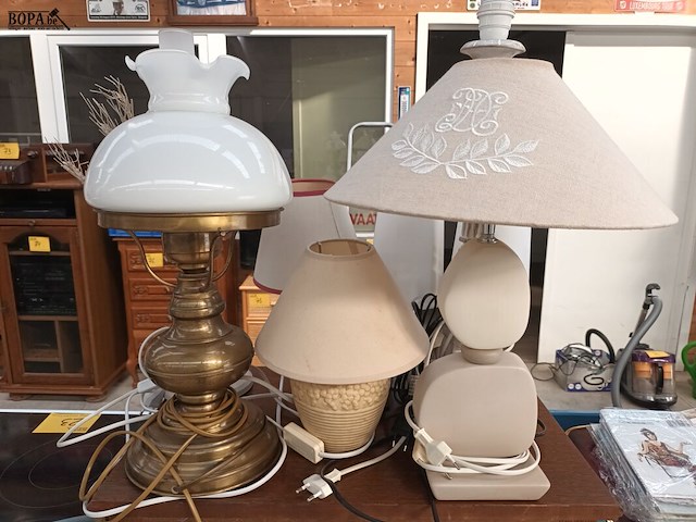 Lot 21 - tafellampen. 8 stuks - afbeelding 4 van  4