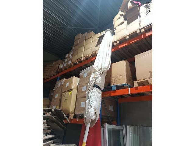 Lot 21 - zeer grote parasol symo - afbeelding 1 van  3