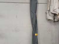 Lot 21 - zeer grote parasol symo - afbeelding 3 van  3