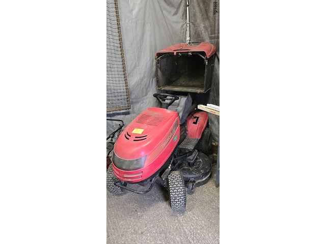 Lot 21 - zitmaaier twincut - afbeelding 1 van  11