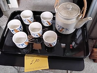 Lot 210 - chinese keramiek set met plateau - handgeschilderd bamboepat - afbeelding 1 van  5