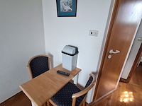 Lot 210 - inhoud hotelkamer - afbeelding 3 van  4