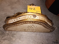 Lot 210 - italiaanse wandconsole met lade - afbeelding 3 van  6