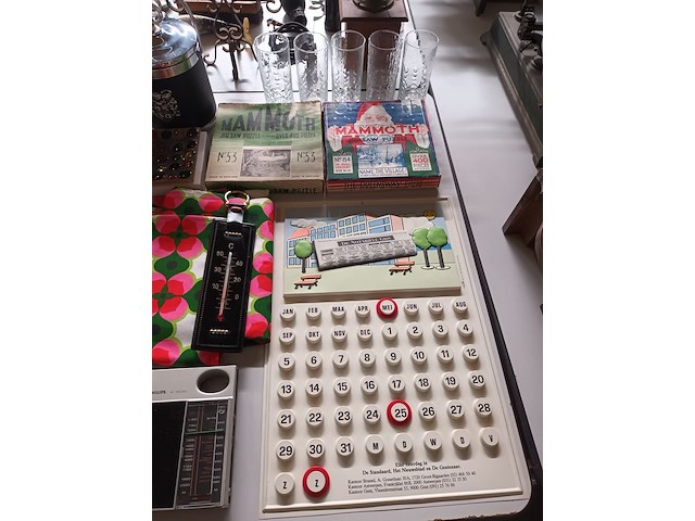 Lot 210 - lot retro en vintage. 35 stuks - afbeelding 2 van  6