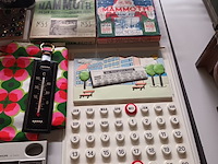 Lot 210 - lot retro en vintage. 35 stuks - afbeelding 2 van  6