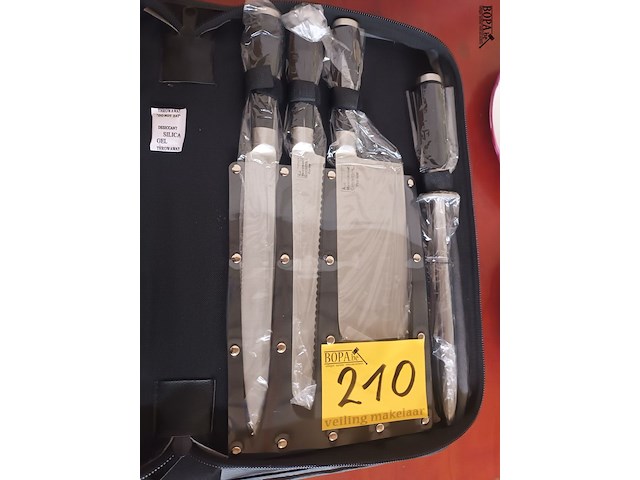 Lot 210 - messenset in draagtas - afbeelding 3 van  6