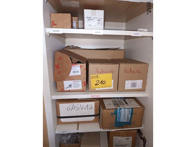 Lot 210 - montage materiaal voor meubels - afbeelding 2 van  10