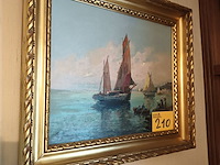 Lot 210 - schilderij boten aan de rotsen - afbeelding 2 van  4