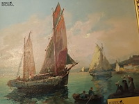 Lot 210 - schilderij boten aan de rotsen - afbeelding 3 van  4
