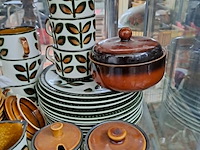 Lot 210 - vintage koffieservies boch getekend: ramboullet '60: handges - afbeelding 3 van  3