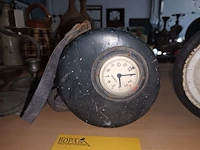 Lot 210 - vintage nachtwachtklok - afbeelding 2 van  3