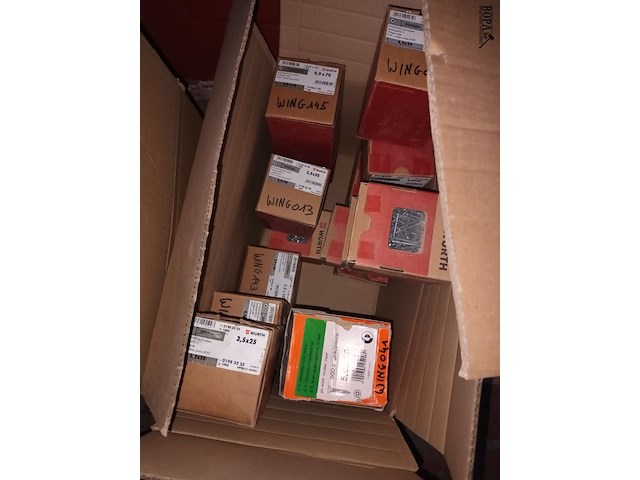 Lot 211 - bevestigingsmateriaal - afbeelding 4 van  5