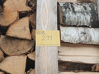 Lot 211 - houten kist met brandhout - afbeelding 3 van  3