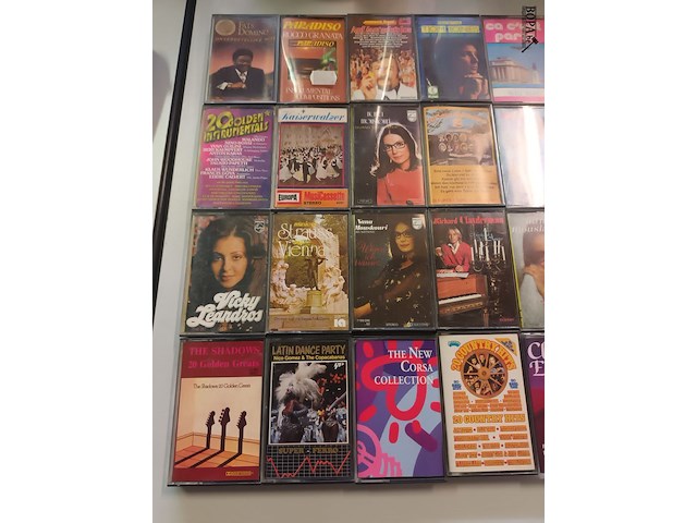 Lot 211 - muziek cassettes. 62 stuks - afbeelding 2 van  6