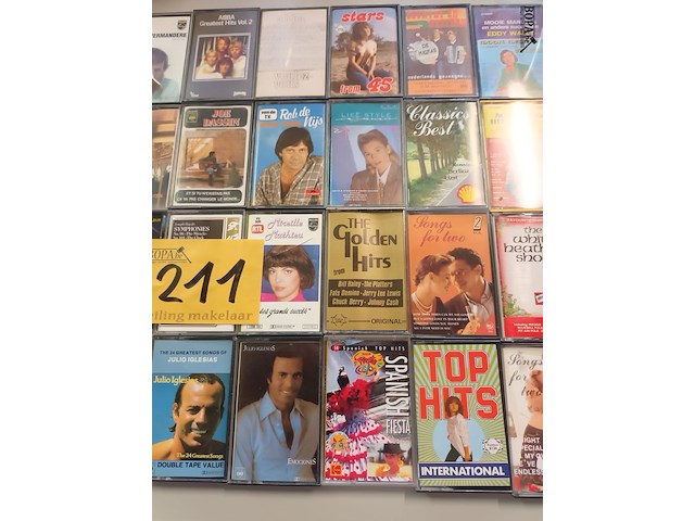 Lot 211 - muziek cassettes. 62 stuks - afbeelding 4 van  6