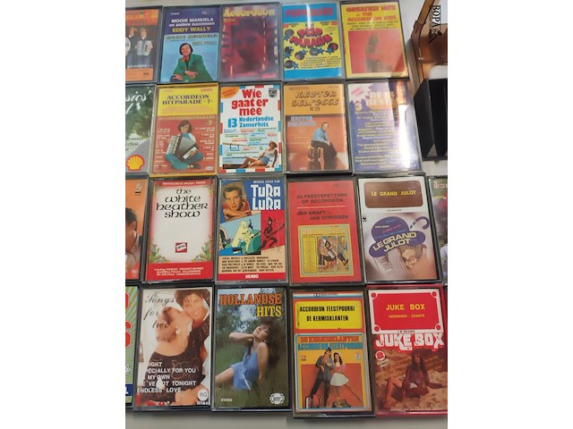 Lot 211 - muziek cassettes. 62 stuks - afbeelding 5 van  6