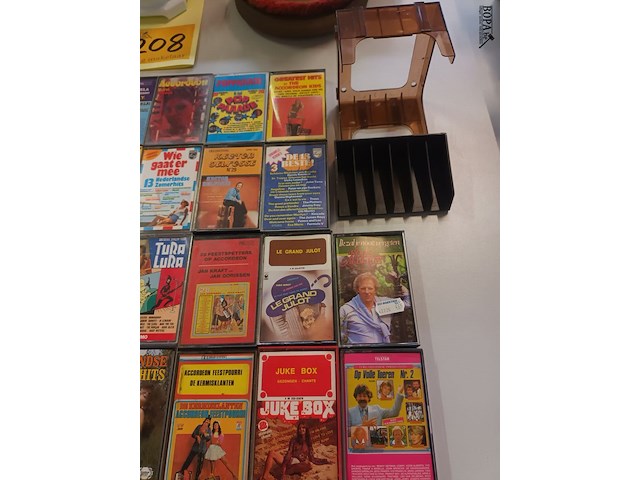 Lot 211 - muziek cassettes. 62 stuks - afbeelding 6 van  6