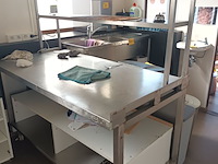 Lot 211 - rvs werktafel met chefrek - afbeelding 1 van  3