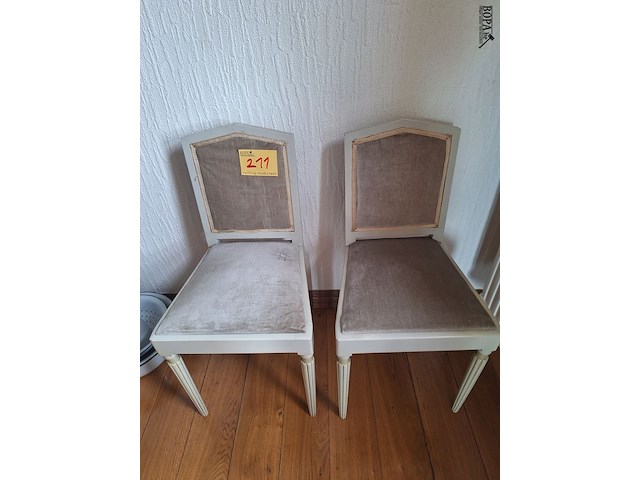 Lot 211 - stoelen. 2 stuks - afbeelding 1 van  1