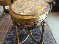 Lot 212 - antiek ovalen tafeltje - afbeelding 4 van  5