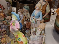 Lot 212 - biscuit beelden. 35 stuks - afbeelding 2 van  5