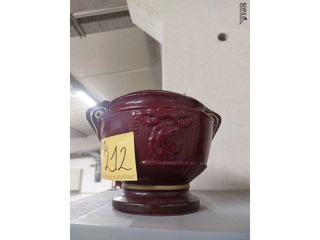 Lot 212 - griekse vaas - afbeelding 1 van  2