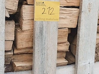 Lot 212 - houten kist met brandhout - afbeelding 3 van  3