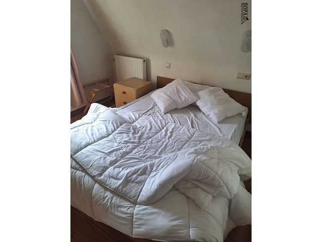 Lot 212 - inhoud hotelkamer - afbeelding 1 van  4