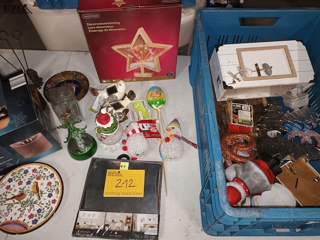Lot 212 - kerstdecoratie - afbeelding 1 van  6