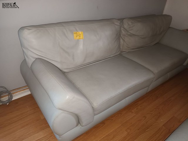 Lot 212 - lederen salon - afbeelding 5 van  5